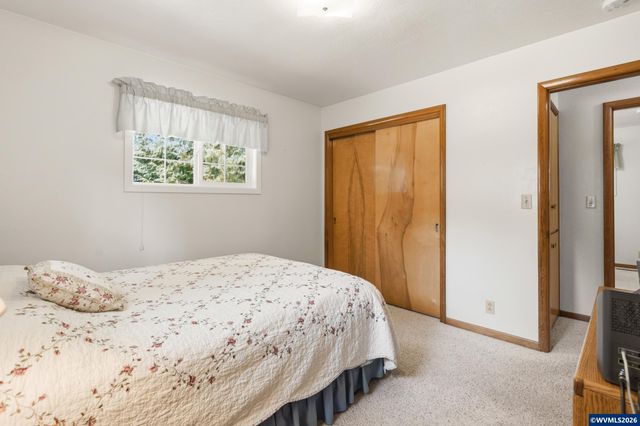 206 Benton Pl NW, Albany, OR 97321