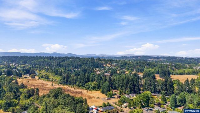 206 Benton Pl NW, Albany, OR 97321