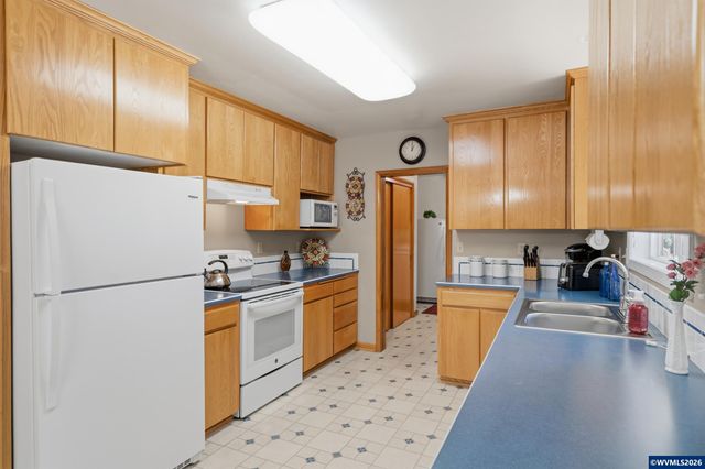 206 Benton Pl NW, Albany, OR 97321