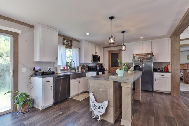 5061 County Road 353, Brazoria, TX 77422