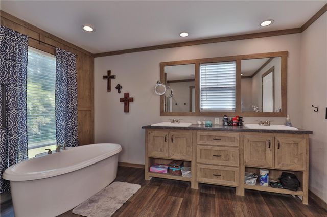 5061 County Road 353, Brazoria, TX 77422