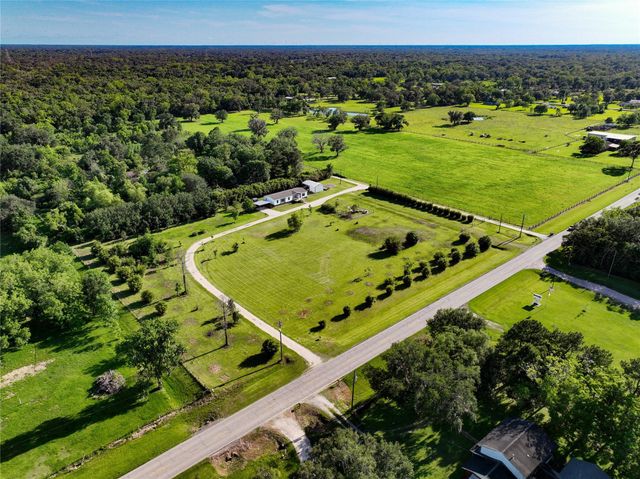 5061 County Road 353, Brazoria, TX 77422