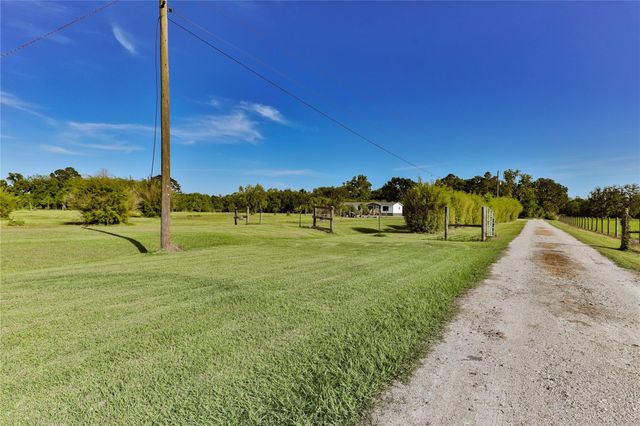5061 County Road 353, Brazoria, TX 77422
