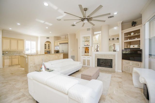 10 Lake Mist Court, Sugar Land, TX 77479