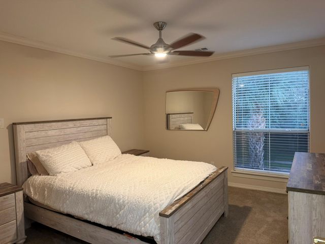 10 Lake Mist Court, Sugar Land, TX 77479