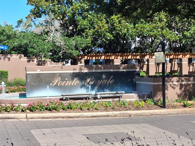 10 Lake Mist Court, Sugar Land, TX 77479