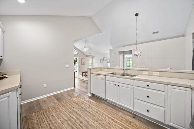 131 Stonegate Drive, Pataskala, OH 43062