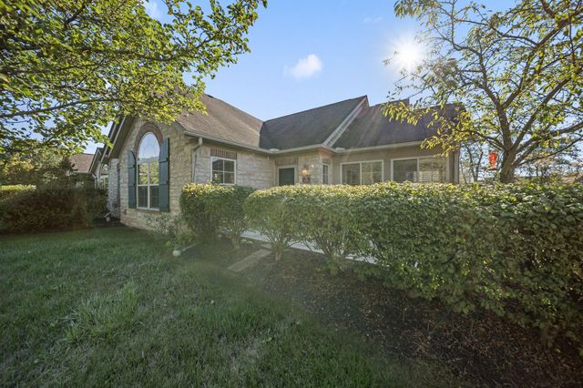 131 Stonegate Drive, Pataskala, OH 43062