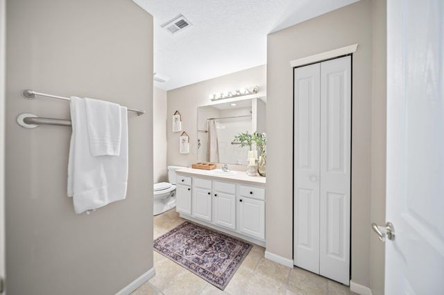 131 Stonegate Drive, Pataskala, OH 43062