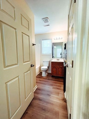 112 Ballygar St Apt G, Clarksville, TN 37043