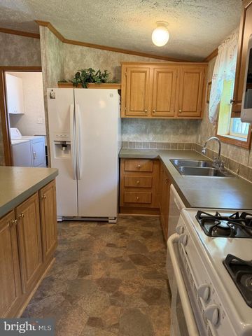 29 N DRAGON DR, Bear, DE 19701
