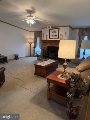 29 N DRAGON DR, Bear, DE 19701