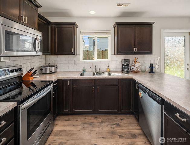 10502 189th Street E, Puyallup, WA 98374