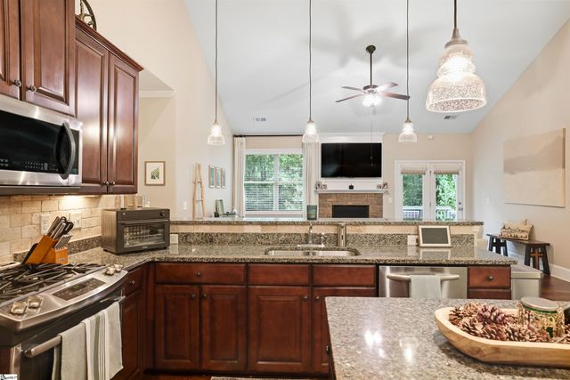 128 Waltzing Vine Lane, Williamston, SC 29697