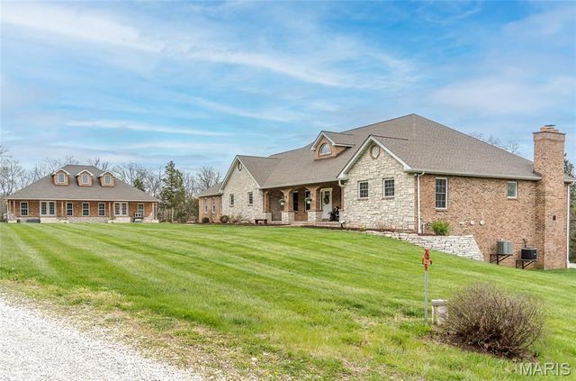 130 Valley Oaks Lane, Union, MO 63084
