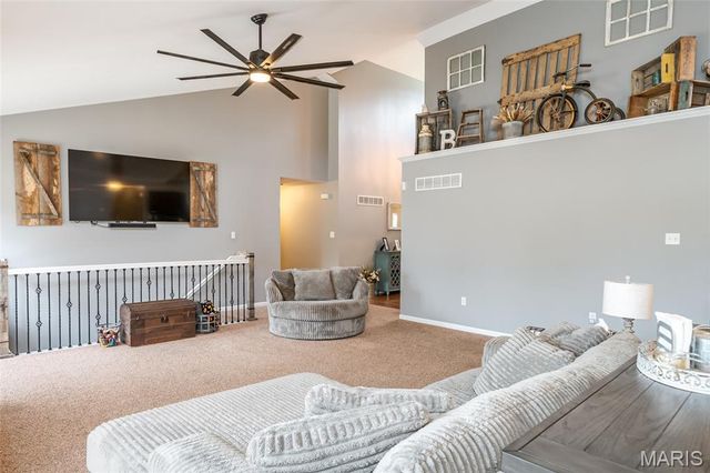 130 Valley Oaks Lane, Union, MO 63084