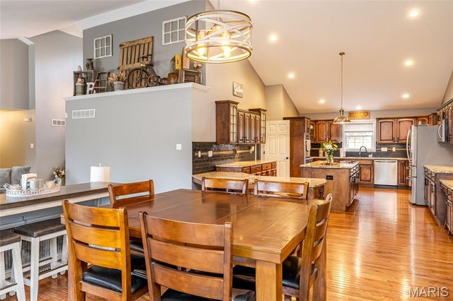 130 Valley Oaks Lane, Union, MO 63084