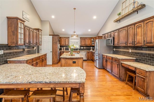130 Valley Oaks Lane, Union, MO 63084
