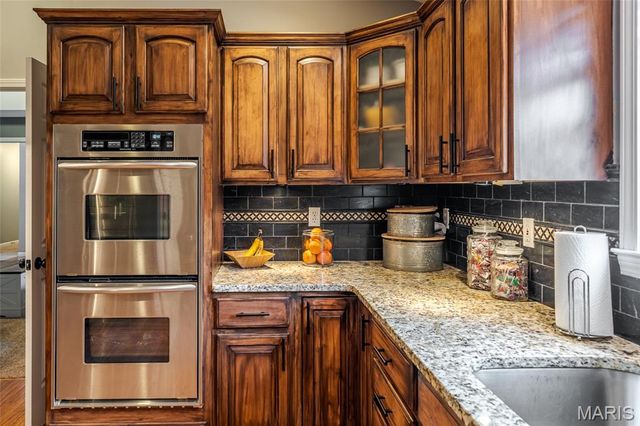130 Valley Oaks Lane, Union, MO 63084