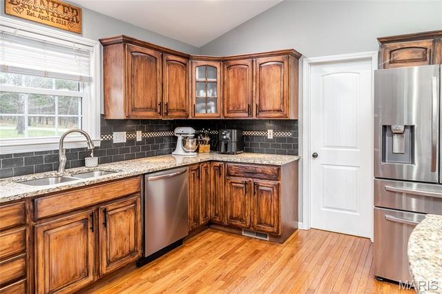130 Valley Oaks Lane, Union, MO 63084