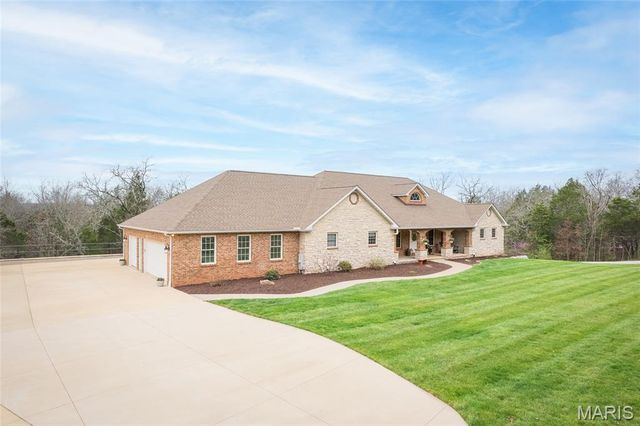 130 Valley Oaks Lane, Union, MO 63084