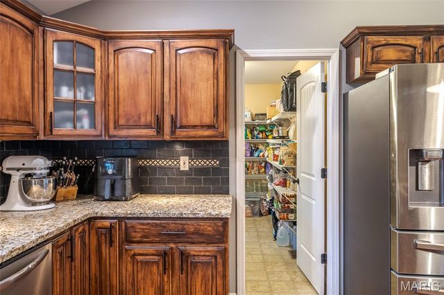 130 Valley Oaks Lane, Union, MO 63084