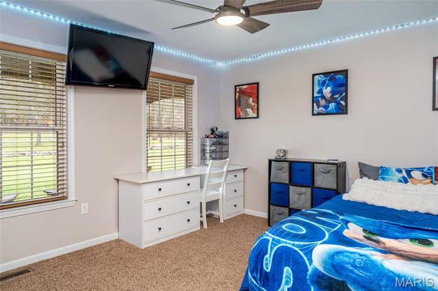 130 Valley Oaks Lane, Union, MO 63084