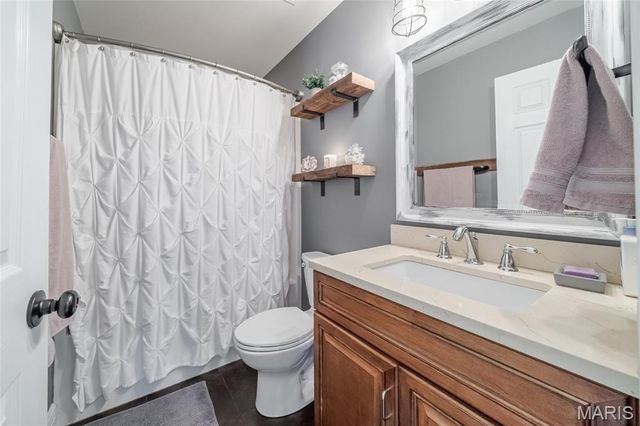 130 Valley Oaks Lane, Union, MO 63084