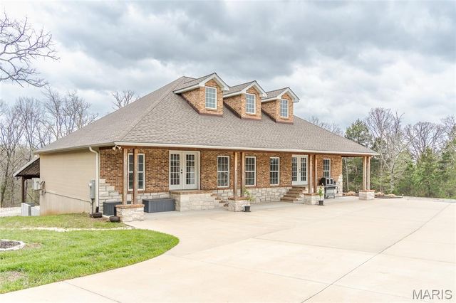 130 Valley Oaks Lane, Union, MO 63084