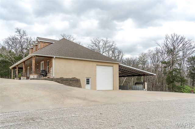 130 Valley Oaks Lane, Union, MO 63084
