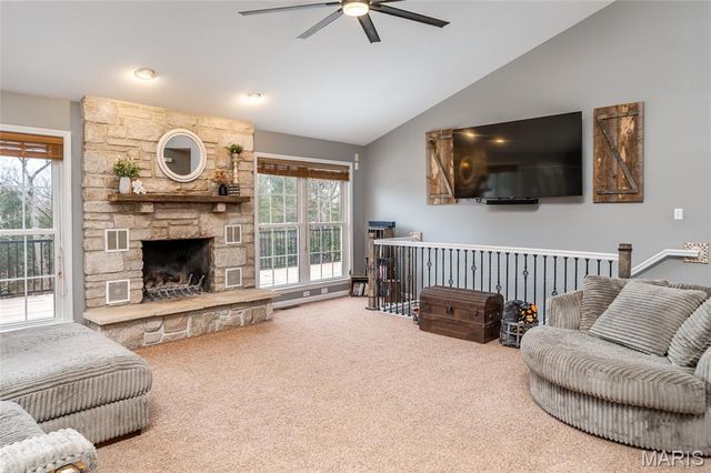 130 Valley Oaks Lane, Union, MO 63084