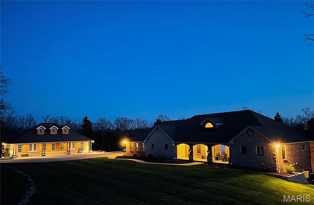 130 Valley Oaks Lane, Union, MO 63084