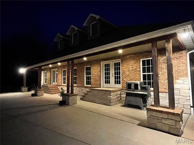 130 Valley Oaks Lane, Union, MO 63084