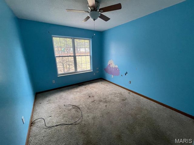 888 W Country Lane, Collinsville, IL 62234