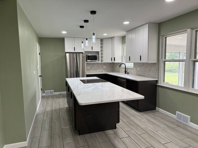 656 Springfield Avenue, Joliet, IL 60435