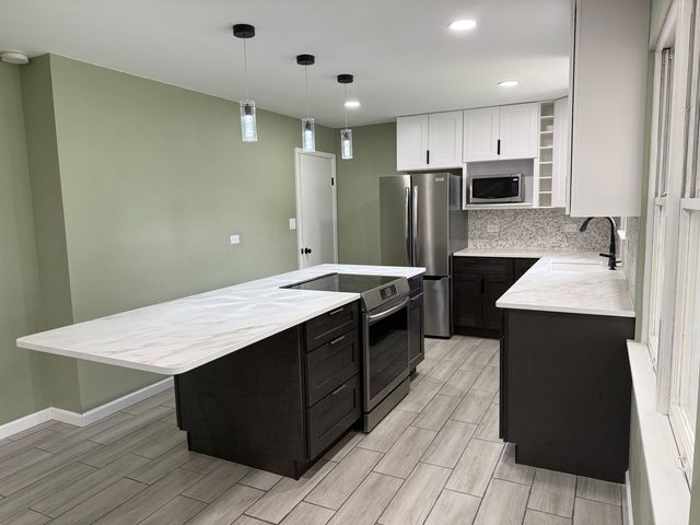 656 Springfield Avenue, Joliet, IL 60435