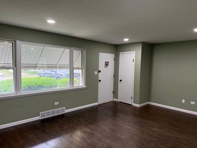 656 Springfield Avenue, Joliet, IL 60435