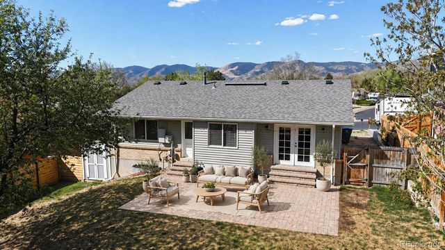 1988 S Devinney Street, Lakewood, CO 80228