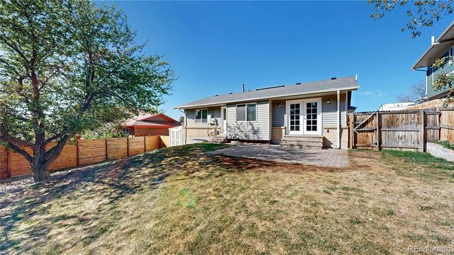 1988 S Devinney Street, Lakewood, CO 80228