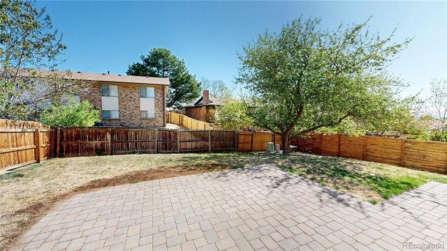 1988 S Devinney Street, Lakewood, CO 80228