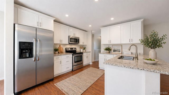 1988 S Devinney Street, Lakewood, CO 80228