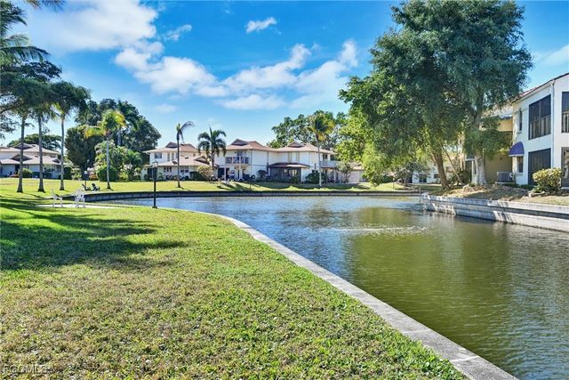 4265 Island CIR B, Fort Myers, FL 33919