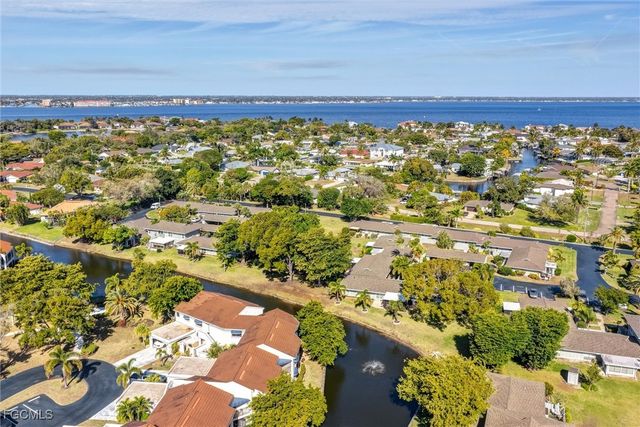 4265 Island CIR B, Fort Myers, FL 33919