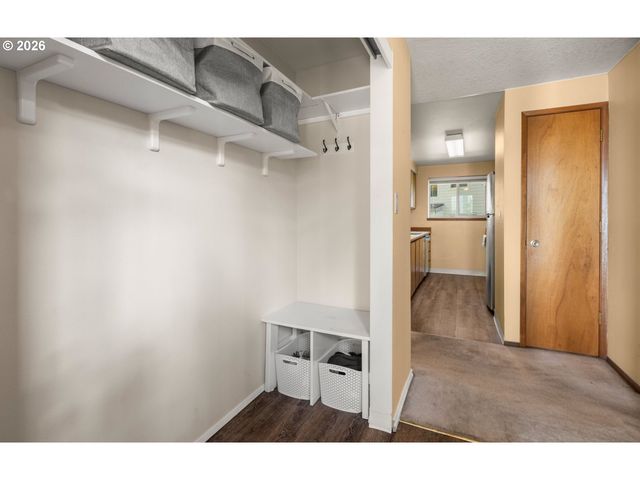 9912 Sw TRAPPER Ter, Beaverton, OR 97008