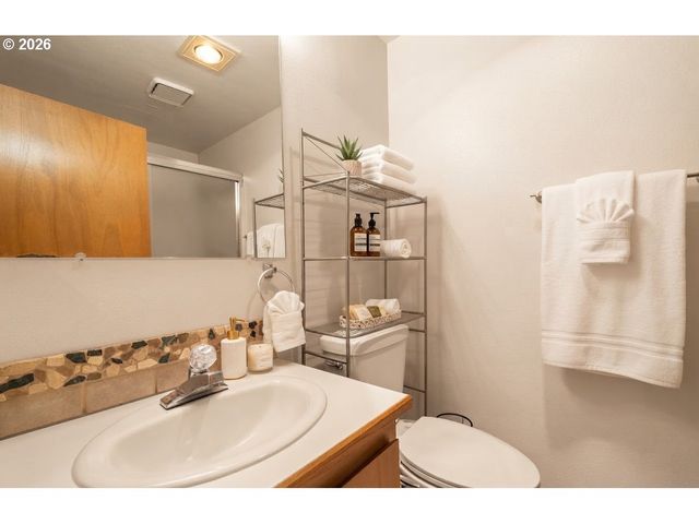 9912 Sw TRAPPER Ter, Beaverton, OR 97008