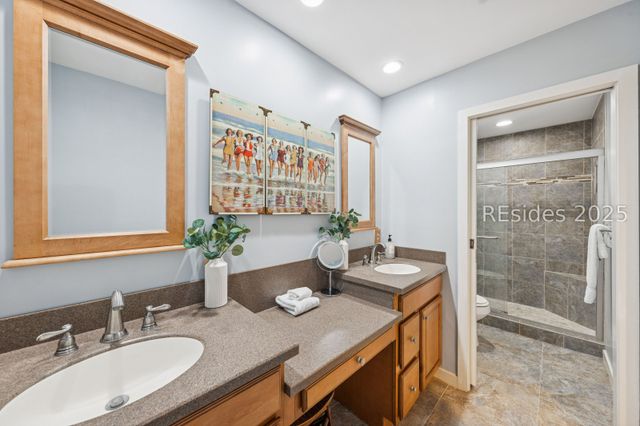 113 Shipyard Dr Apt 130, Hilton Head Island, SC 29928