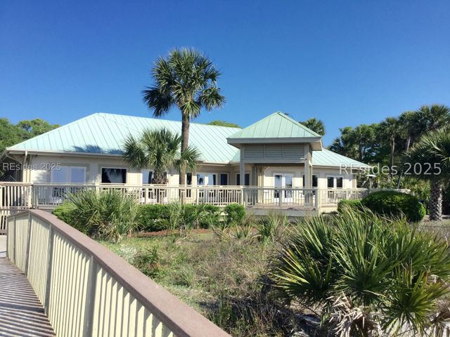 113 Shipyard Dr Apt 130, Hilton Head Island, SC 29928