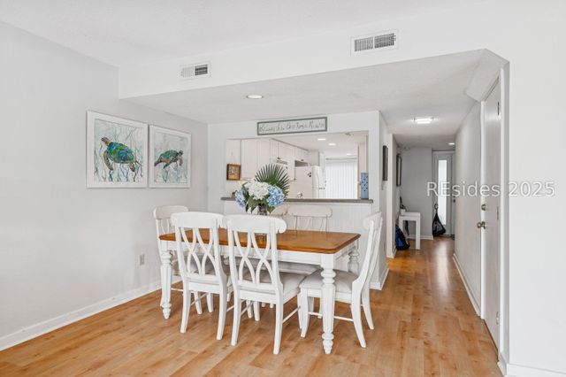 113 Shipyard Dr Apt 130, Hilton Head Island, SC 29928