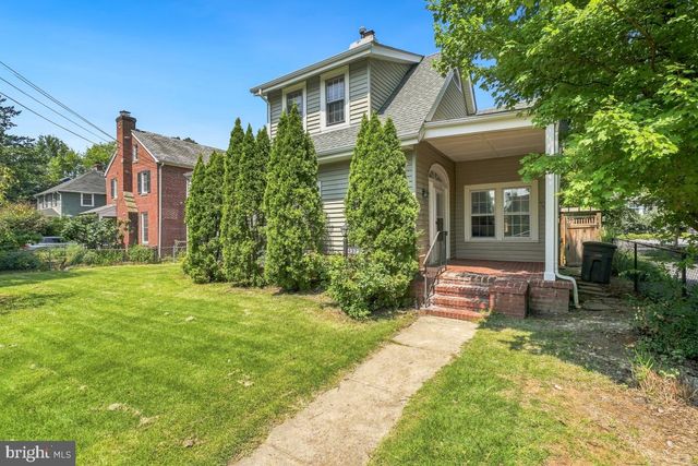 4323 FESSENDEN ST NW, Washington, DC 20016