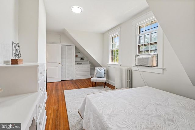 4323 FESSENDEN ST NW, Washington, DC 20016